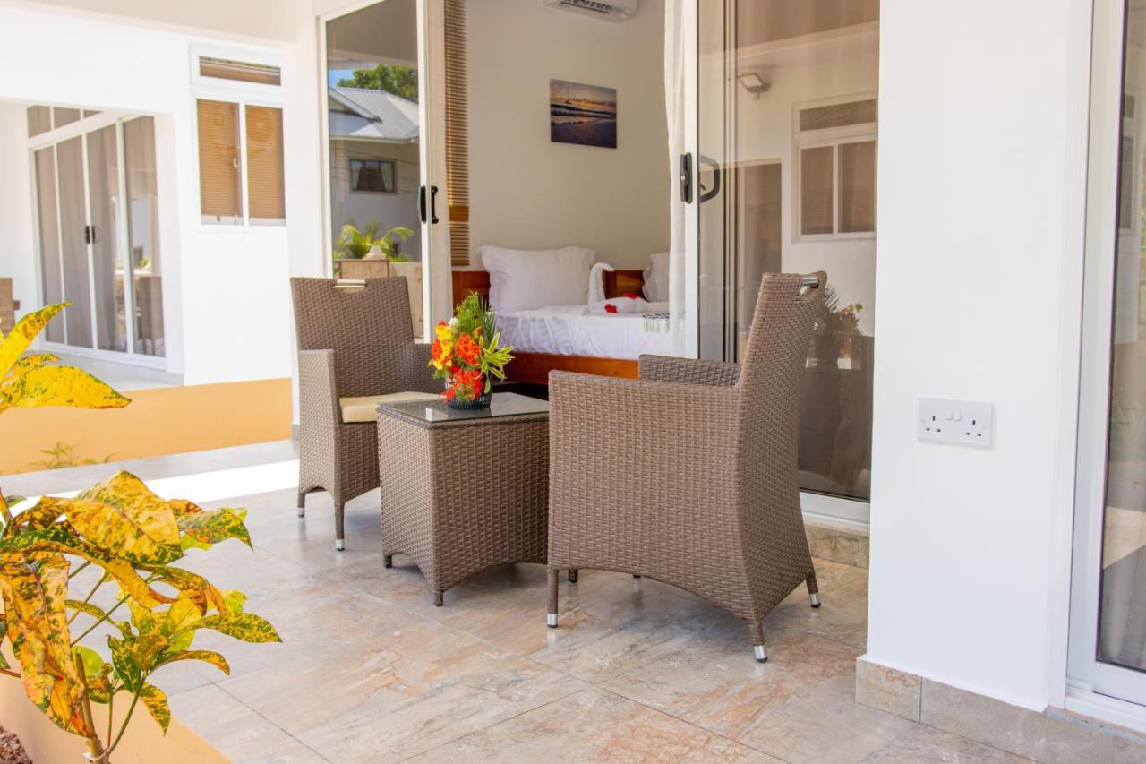 Macmillan'S Holiday Villas Grand Anse  Extérieur photo