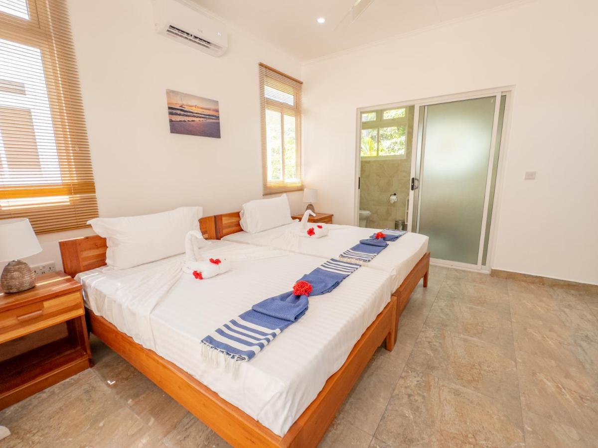 Macmillan'S Holiday Villas Grand Anse  Extérieur photo