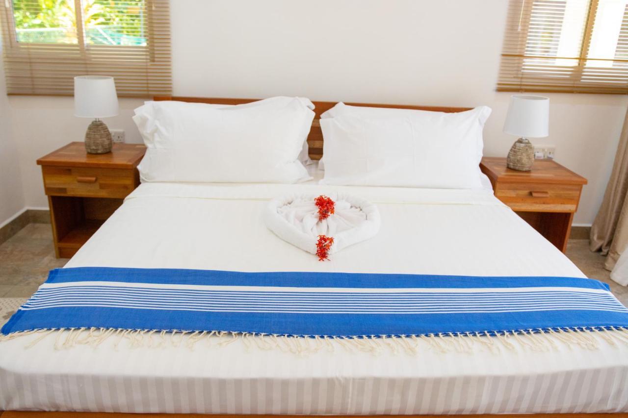 Macmillan'S Holiday Villas Grand Anse  Extérieur photo